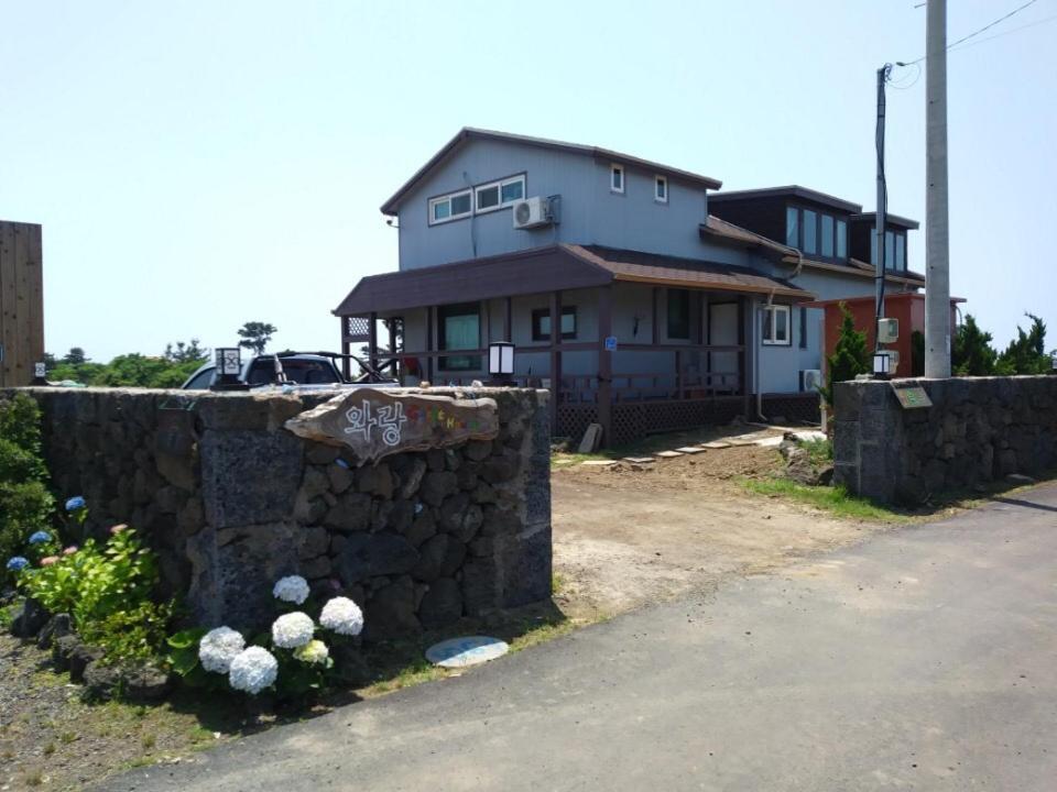 Warang Guesthouse Jeju Exterior photo